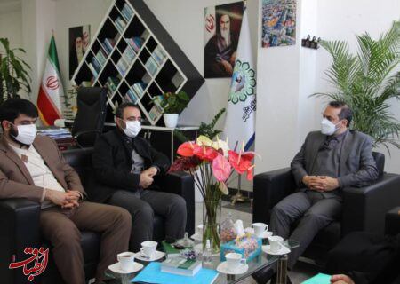 مدیرکل نهاد کتابخانه‌های عمومی استان گیلان با شهردار بندرکیاشهر دیدار کرد