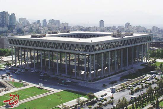 غیر از یک تفکر خاص، هیچکس کمترین سهمی در صداوسیما ندارد/ برای حفظ انقلاب، به یک انقلاب اخلاقی نیازمندیم