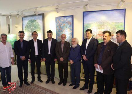 دیدار شهردار و اعضای شورای شهر لاهیجان با حسین محجوبی نقاش لاهیجانی