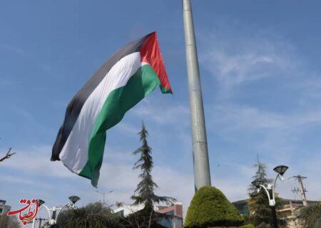 اهتزاز پرچم فلسطین بر فراز آسمان رشت در حمایت از مردم غزه+ تصاویر