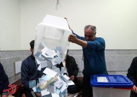 حاشیه های سردترین انتخابات ریاست جمهوری ایران؛ از مضرب ۳ آراء نامزد‌ها تا صدای پای طالبان!