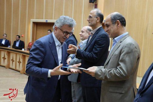 تجلیل استاندار گیلان از رئیس دانشگاه علوم پزشکی به پاس خدمات ارزنده در ایام نوروز