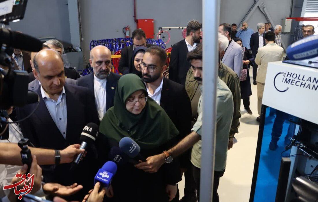 بازدید سخنگوی دولت و استاندار گیلان از واحدهای تولیدی در منطقه آزاد انزلی+ تصاویر
