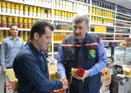 مدیر توزیع برق گیلان در جمع کسبه رودبار؛ لزوم مشارکت اصناف در مدیریت مصرف انرژی